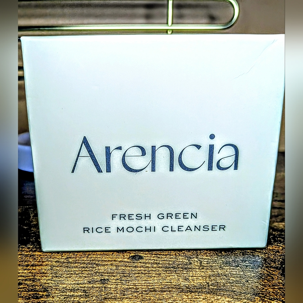 5/75$    Arencia Fresh Green Rice Mochi Cleanser